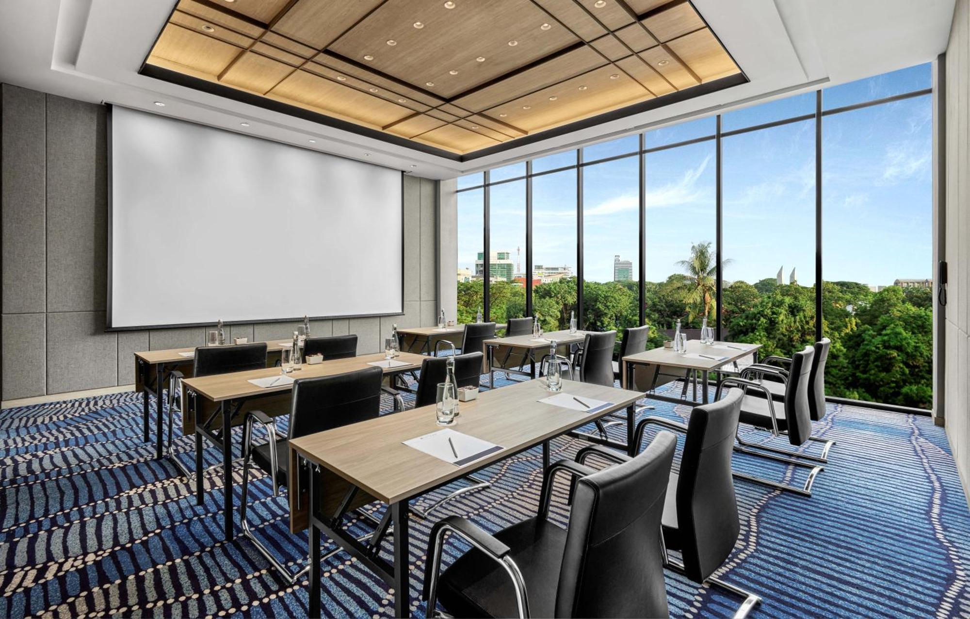 Hyatt Place Makassar Extérieur photo