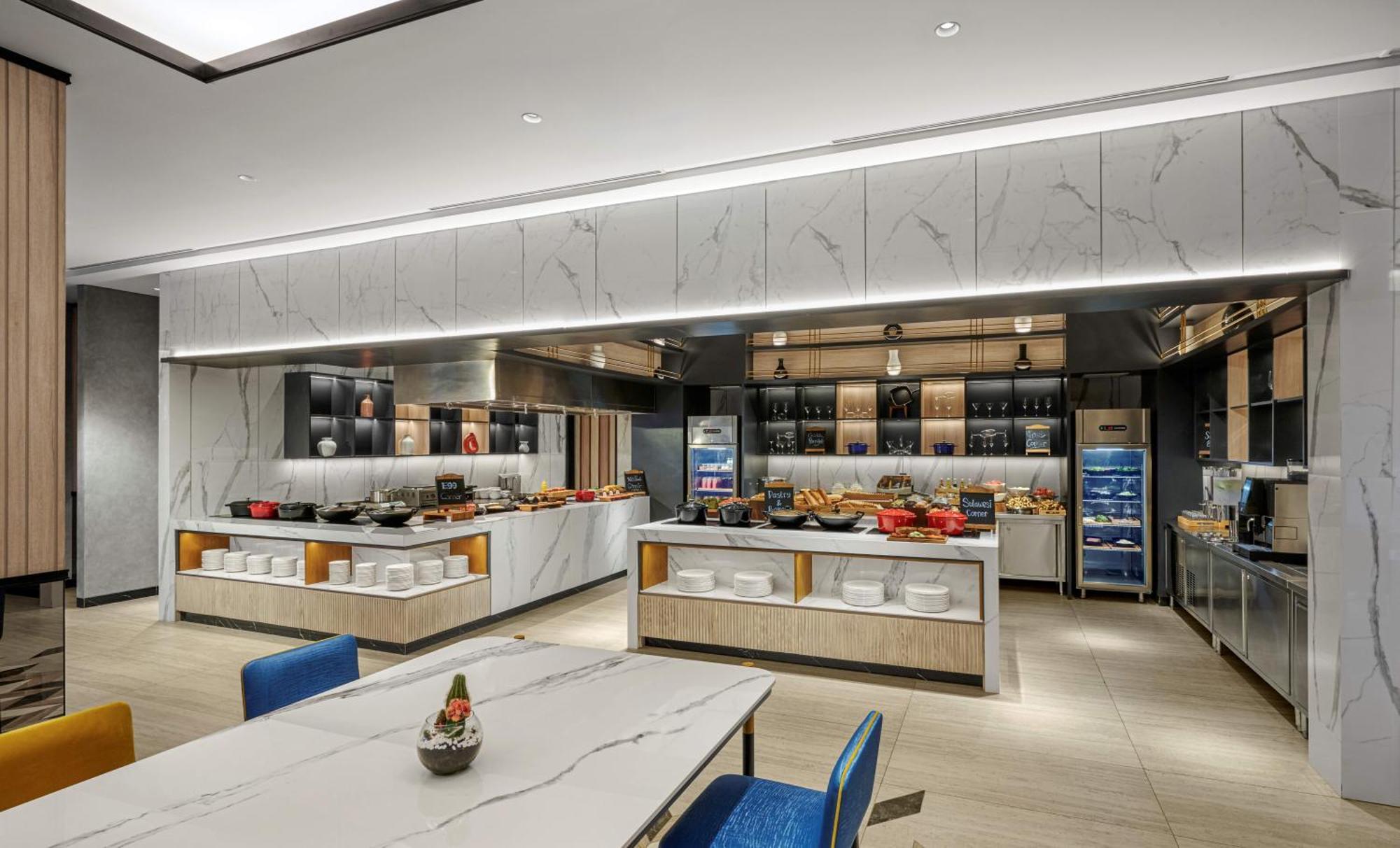 Hyatt Place Makassar Extérieur photo
